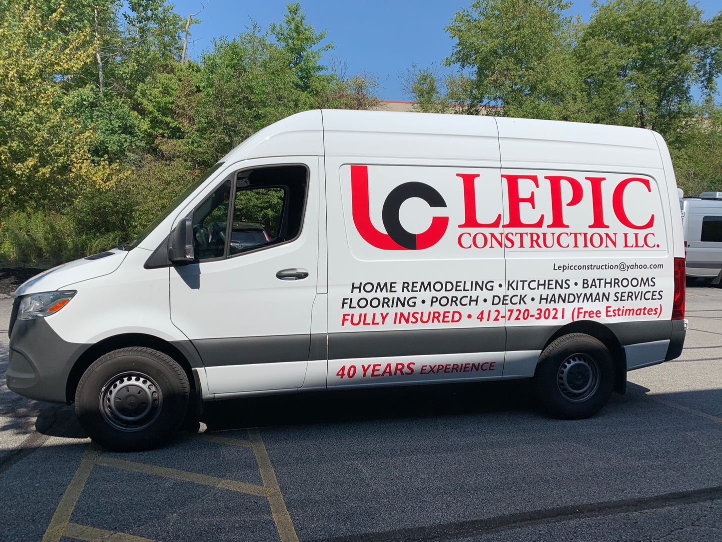 Contour Cut Graphics for Vehicles